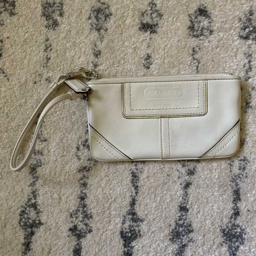 *sold* White Coach Leather Wristlet used